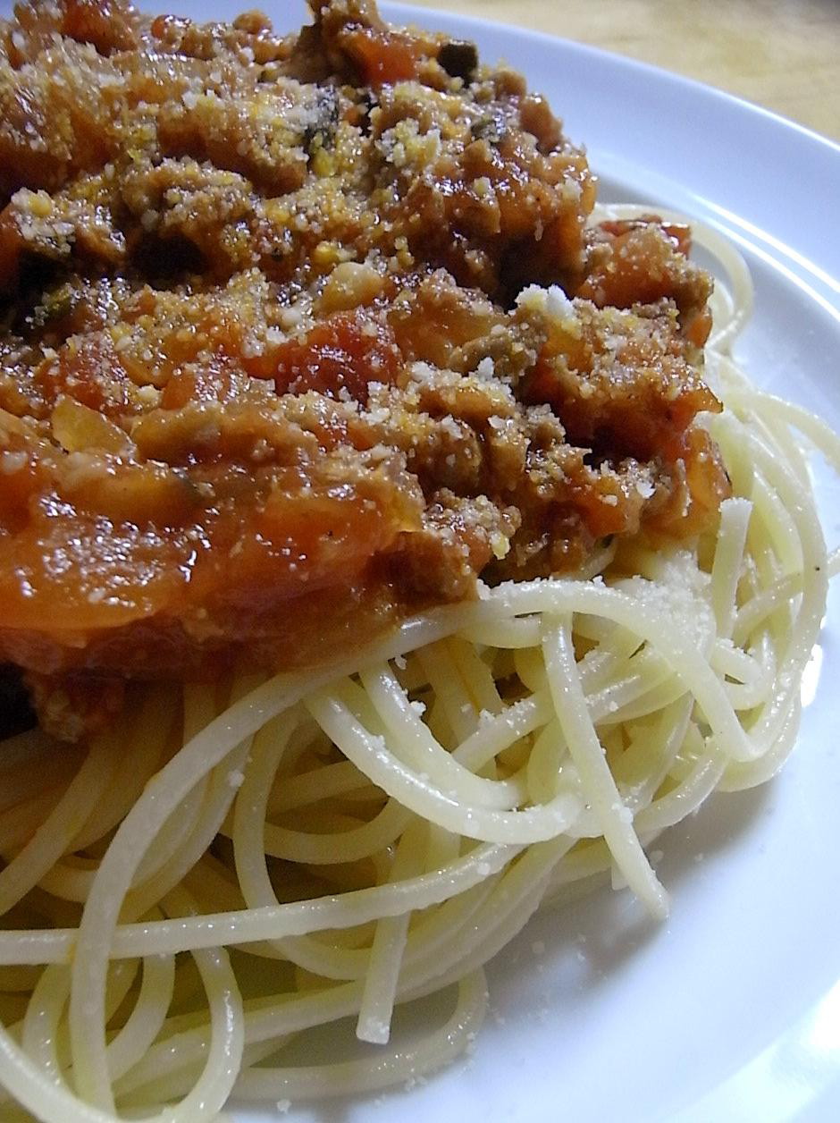 food-pasta-bolognese